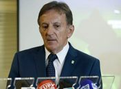 o ministro-chefe da Secretaria Geral da Presidência, Floriano Peixoto.