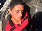 Jovem é preso após roubar van e esfaquear passageiros 