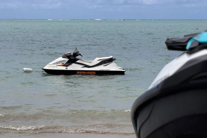 Fiscalização apreende jetski utilizado irregularmente na orla de Pajuçara