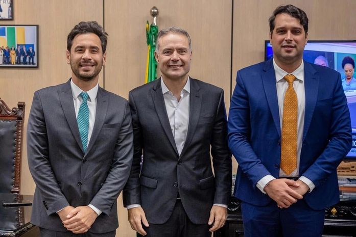 Atual prefeito e prefeito eleito de Santana do Mundaú cumprem produtiva agenda em Brasília