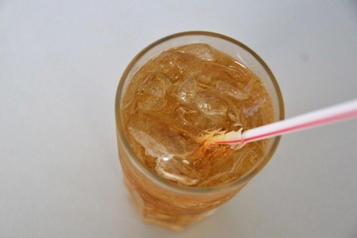 Vigilância recomenda cuidados com o gelo utilizado em bebidas