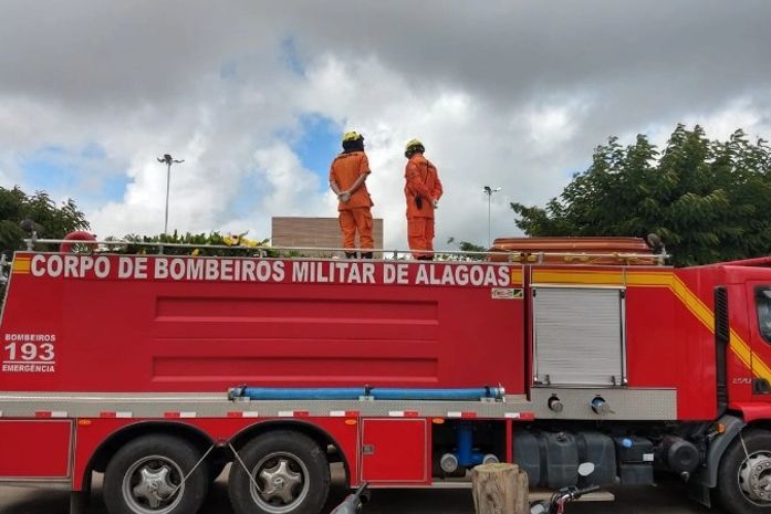 cortejo fúnebre percorre as ruas de Arapiraca