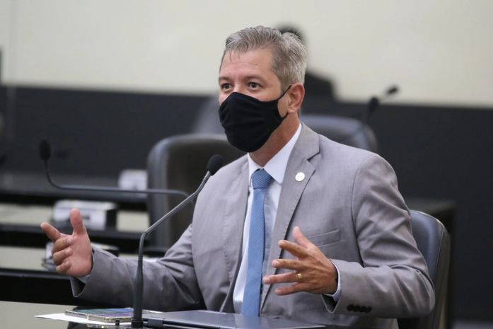 Acredito que as medidas são para preservar a vida, o que me preocupa são os exageros, afirma Cabo Bebeto sobre PL da Máscara