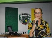Aurélia Fernandes admite deixar o PMDB