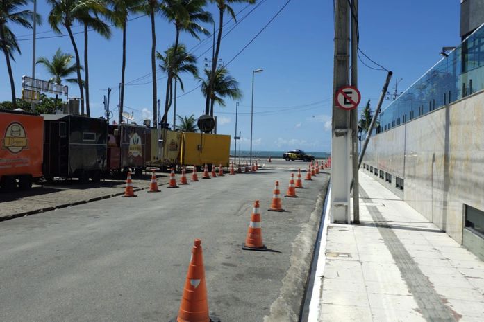 Departamento de Trânsito altera sentido de trecho em rua na Ponta Verde