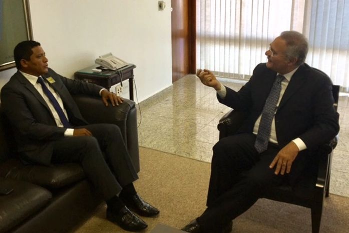 prefeito eleito de Palmeira com o senador Calheiros