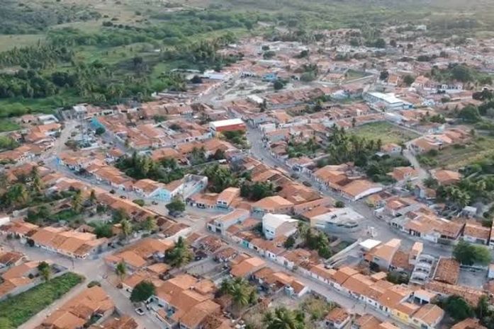 Servidores denunciam nomes negativados após Prefeitura descontar empréstimos e não repassar valores