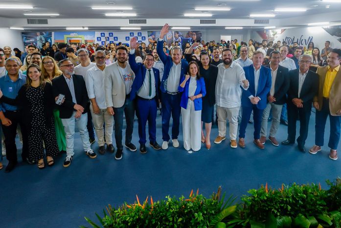 Governo do Estado lança Data Jovem e o programa Tô No Corre, com bolsas de R$ 400