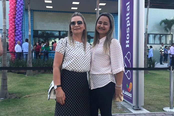 Prefeita de Major Izidoro prestigia a inauguração do Hospital da Mulher em Maceió