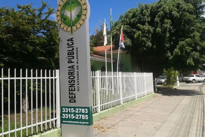 Justiça determina que faculdade particular reduza valor das mensalidades
