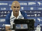
Técnico interino do CSA, sobre vitória contra o Cruzeiro, explica ponto visto como principal
