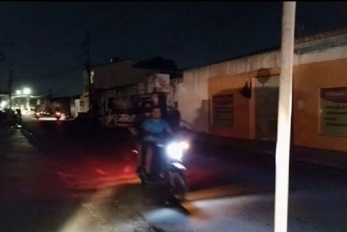 “Apagão” atingiu vários bairros de Arapiraca na noite desta quarta (25)
