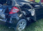 Carro de passeio capota e deixa uma pessoa morta, em Rio Largo 