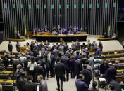 Matéria precisa de 308 votos para seguir para o Senado.