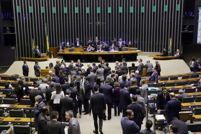 Matéria precisa de 308 votos para seguir para o Senado.