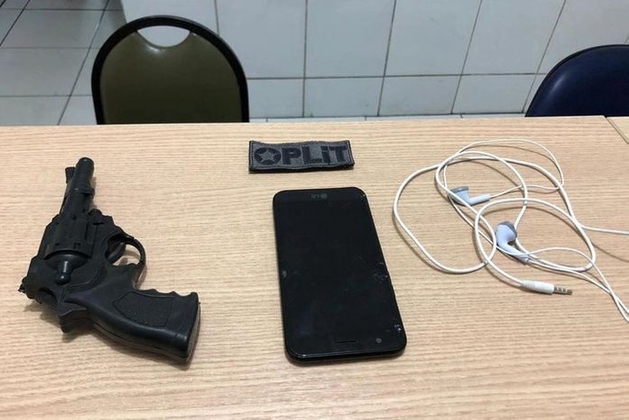 Dois homens são presos após assaltar um casal em Mangabeiras