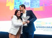 Barra de Santo Antônio é reconhecida com Prêmio de Honra ao Mérito Educativo em Evento da UNDIME

