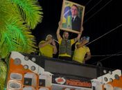Quadro de Jair Bolsonaro vira febre em eventos de campanha no interior de Alagoas