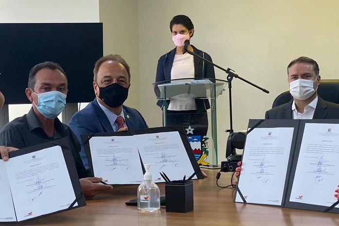 Prefeito Celino Rocha assina ordem de serviço para início do Programa Minha Cidade Linda em Anadia