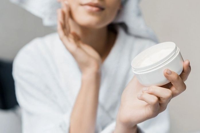 Hidroxiácidos: entenda o que é AHA, BHA e PHA e como eles agem na pele