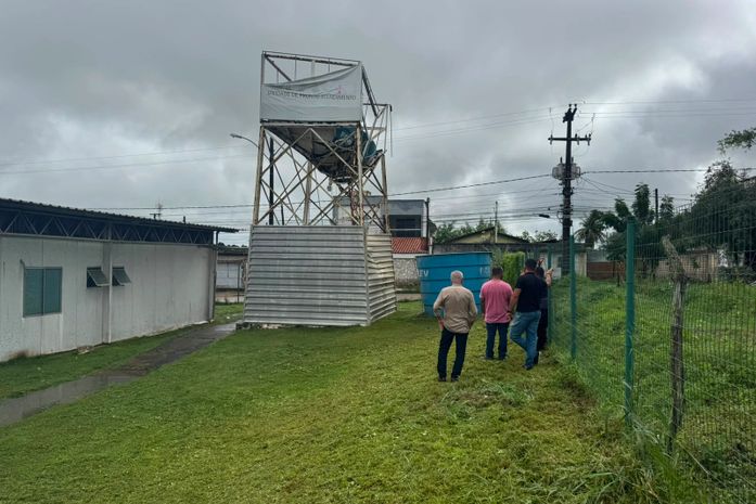 Prefeitura inicia intervenção na caixa d’água da UPA para garantir mais segurança e qualidade no abastecimento