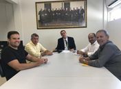 Prefeitura e Eleva apresentam acordo ao MPE e coleta não será mais paralisada