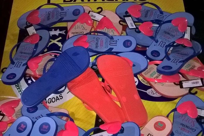 Adolescentes são flagrados furtando produtos de Loja no Centro