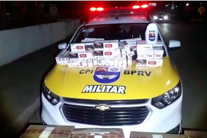 Polícia apreende 4 mil maços de cigarro contrabandeados avaliados em quase R$ 12 mil