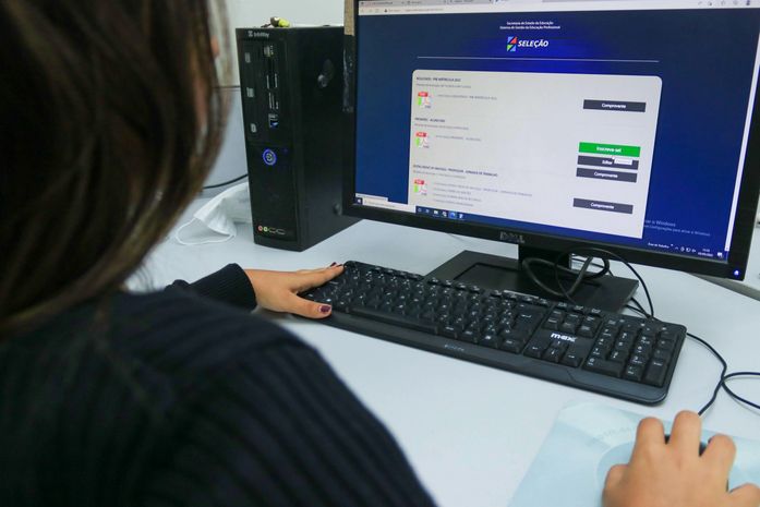 São 15 cursos profissionalizantes pela modalidade à distância ofertados por meio do Pronatec