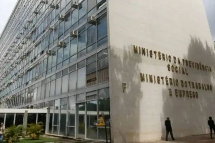 Empresas com mais de 20 funcionários estão sujeitas a sanções pelo Ministério do Trabalho