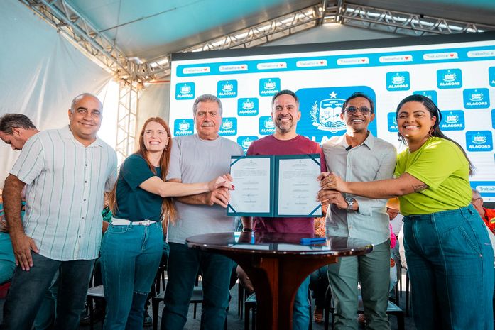 Governador aprova construção de creche e inaugura obras do programa "Minha Cidade Linda", em Messias
