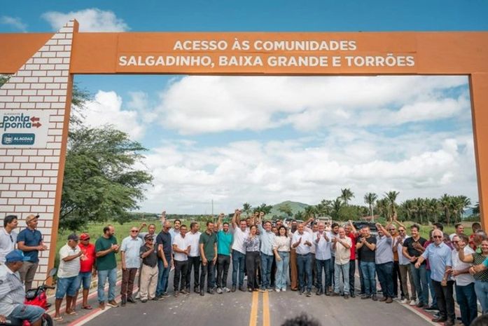 Comunidades rurais de São José da Tapera ganham acesso asfaltado