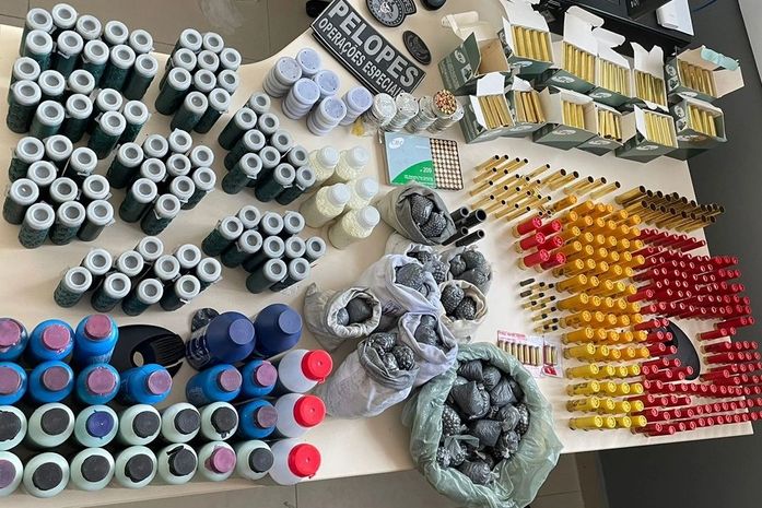 Homem é preso com mais de 190 munições e grande quantidade de pólvora em Porto Calvo