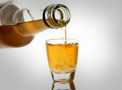 Justiça alagoana proíbe venda da cachaça 'Coretto' 