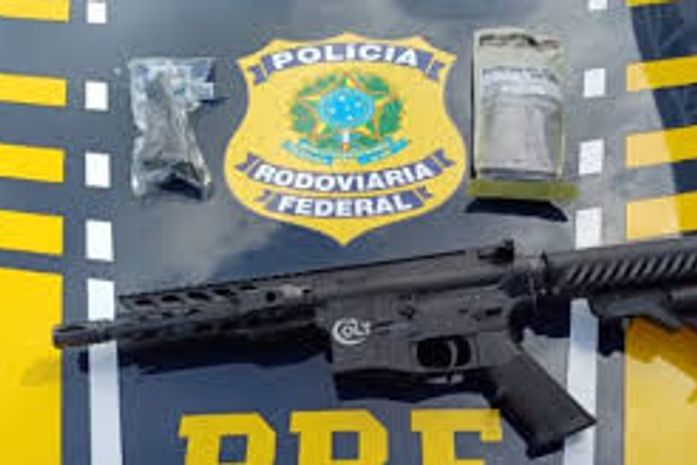 Fuzil que seria enviado para Arapiraca é interceptado pela PRF em São Miguel dos Campos