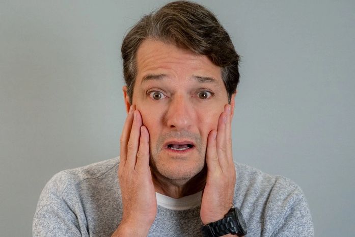 Ator Marcelo Serrado chega a Maceió com seu show de comédia “Terapia”