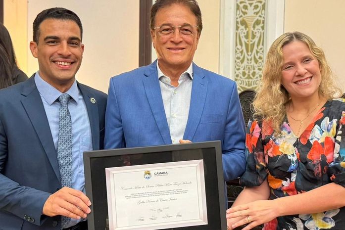 Galba Novaes é agraciado com a Comenda Mérito do Serviço Público Maria Tereza Holanda