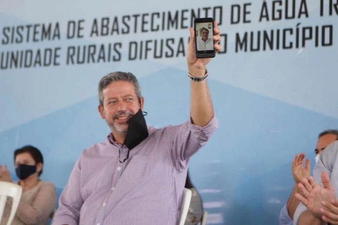 Em vídeoconferência no Sertão, Arthur Lira reforça proximidade com Bolsonaro