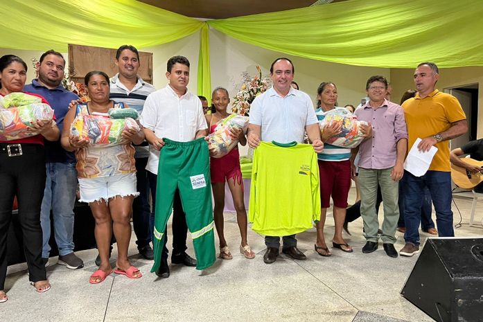 Prefeitura de Junqueiro faz festa no dia do Gari e garante adicional salarial para a classe