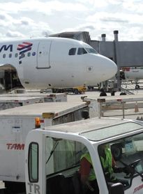 A LATAM aumentou o número de voos para atender a demanda de julho