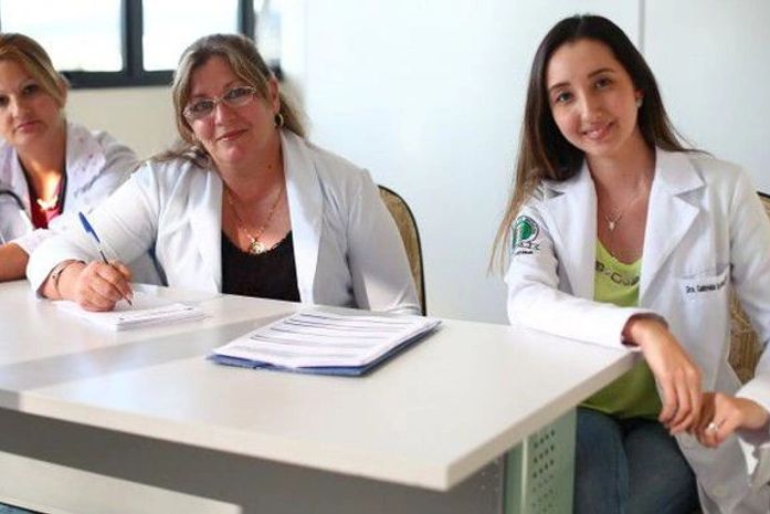 Inscrições de médicos para combater coronavírus começam segunda-feira