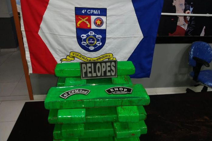 Operação da PM apreende mais de 20 kg de maconha em ônibus que seguia de SP a Maceió