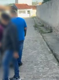 Homem é preso por descumprir medida protetiva e voltar a procurar ex em Santana do Ipanema