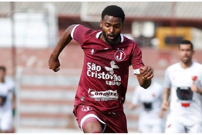 CSE anuncia saídas dos atacantes Tito e Lucas Grafite