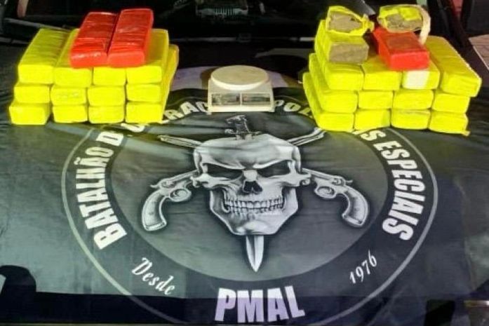 Polícia Militar apreende 22 kg de maconha após denúncia anônima