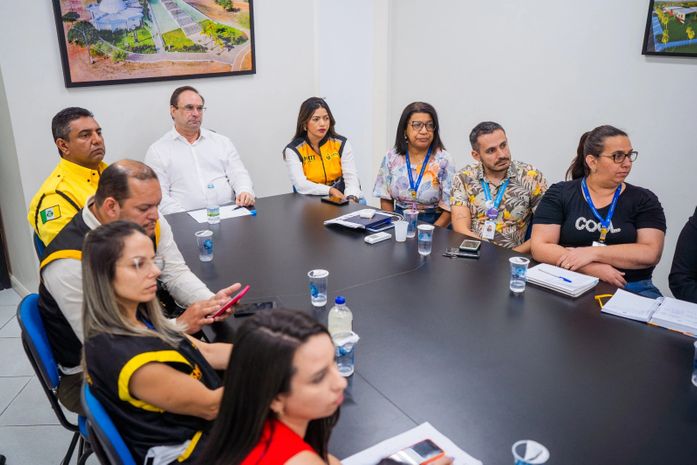 Prefeito Luciano coordena reunião para socialização do Plano Municipal da Infância