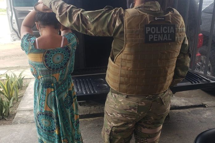 Mulher é presa ao tentar entrar com maconha no presídio masculino Cyridião Durval