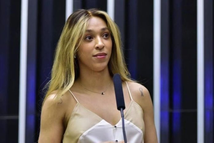 Que show é essa deputada federal, Erika Hilton e sua jornada histórica, pelo fim da Escala 6x1