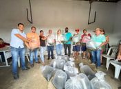 Prefeita Ceci Rocha distribui mais de 20 mil alevinos e fortalece psicultura no distrito Ouricuri, em Atalaia