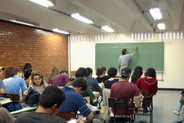 Censo da Educação: sobram vagas no ensino superior público e privado
